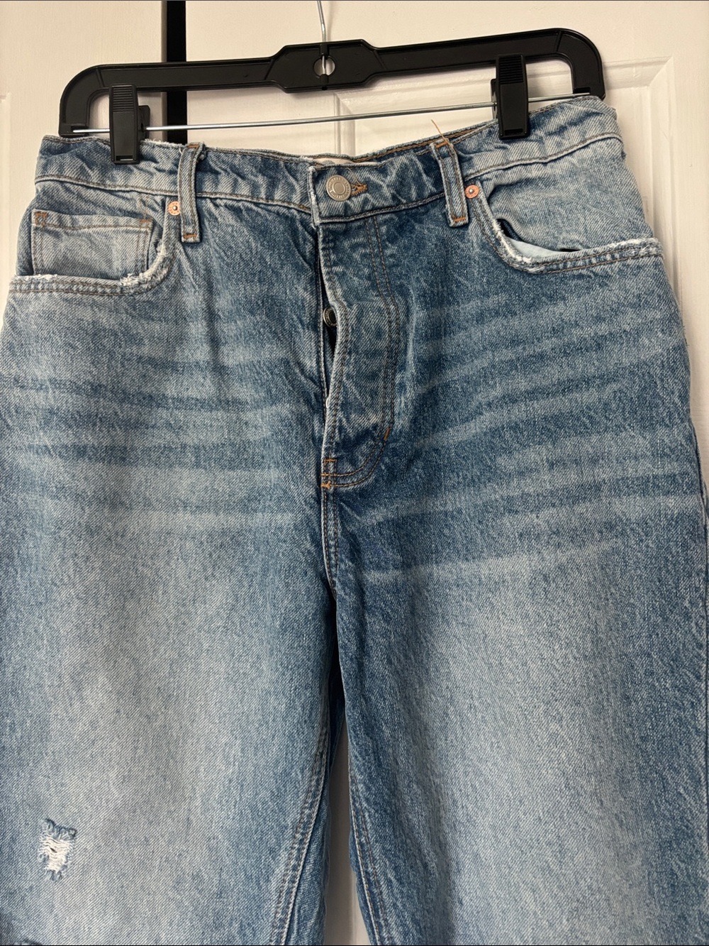 We the Free Light Blue Straight-Leg Distressed Cropped High Waist Jeans size 28 - Picture 3 of 10